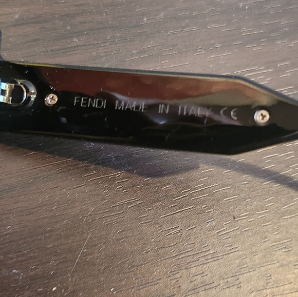 Fendi Sunglasses - Picture 7 of 7